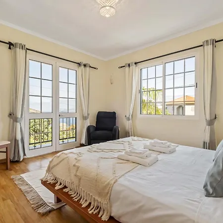 Semesterbostad Palm Tree House By Homie Ponta Delgada (Madeira)